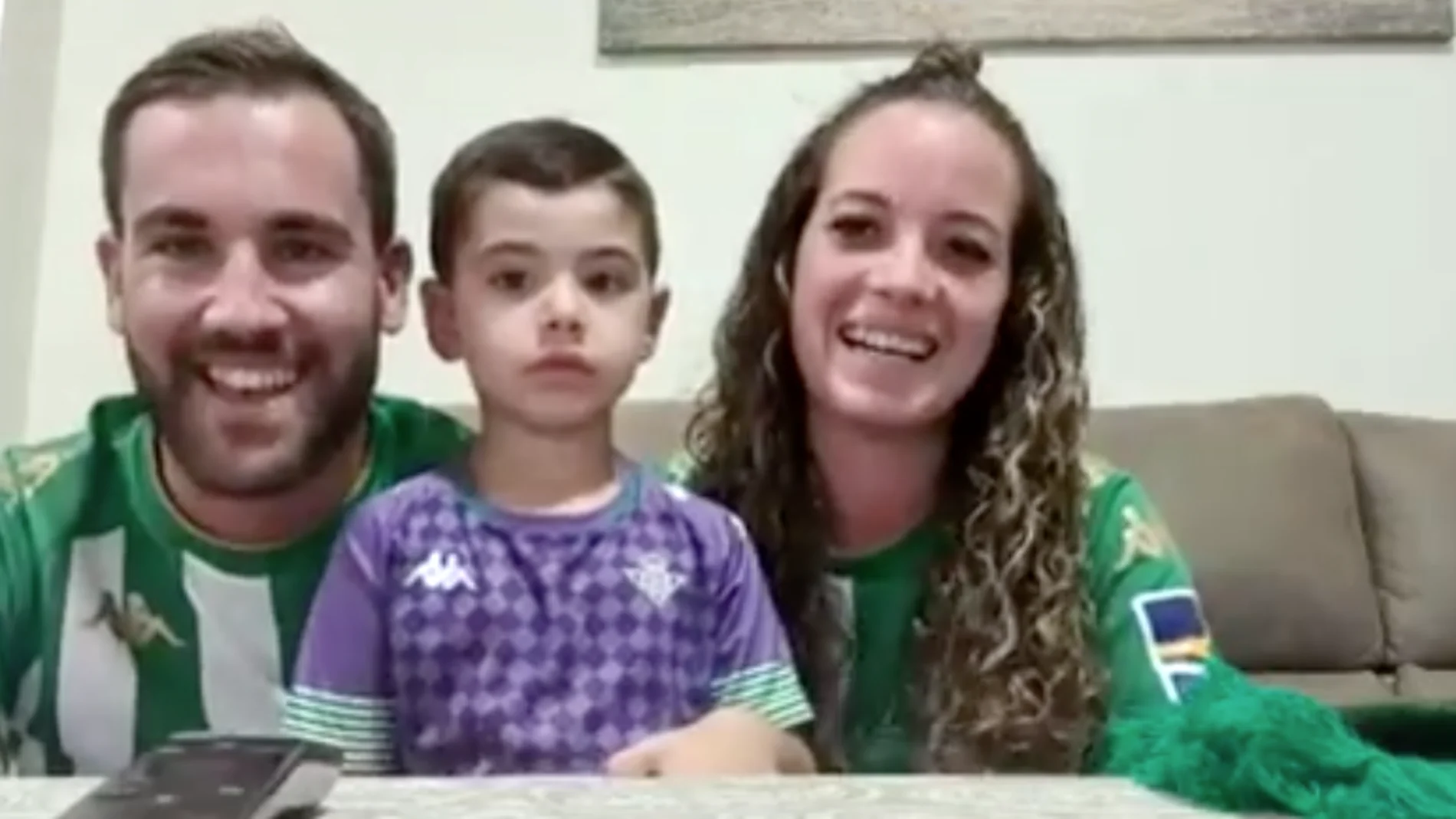El grito de un niño de 3 años en mitad de una boda: Viva el Betis