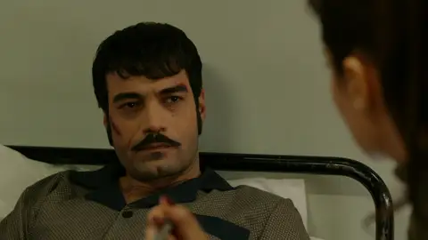 Demir a Züleyha: “Esto es gratitud, no amor” La joven está muy agradecida con Demir y él lo nota, pero sabe que sigue sin estar enamorada.