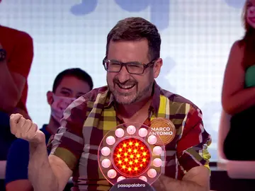 Marco Antonio acierta a la primera en ‘La Pista’ y lo celebra con uno de sus bailes Marco Antonio acierta a la primera en ‘La Pista’ y lo celebra con uno de sus bailes