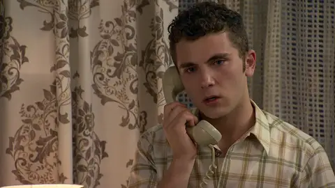 Manolín le propone a Emma apostar por su matrimonio Manolín le propone a Emma apostar por su matrimonio