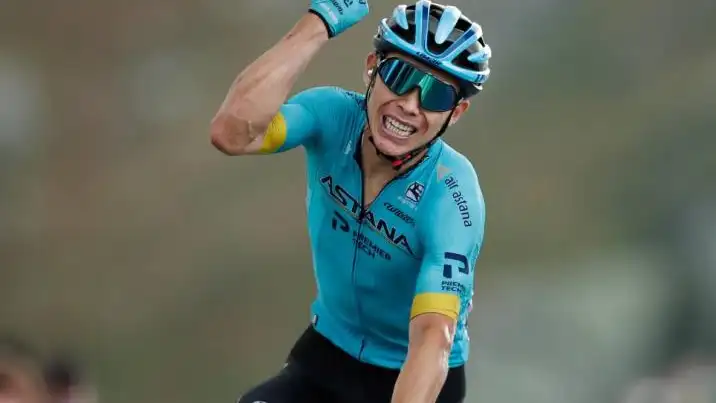 Miguel Ángel López se hace con la victoria en el insólito Altu d’El Gamoniteiruno y Roglic mantiene el liderato en la Vuelta a España 2021 Miguel Ángel López se hace con la victoria en el insólito Altu d’El Gamoniteiruno y Roglic mantiene el liderato en la Vuelta a España 2021
