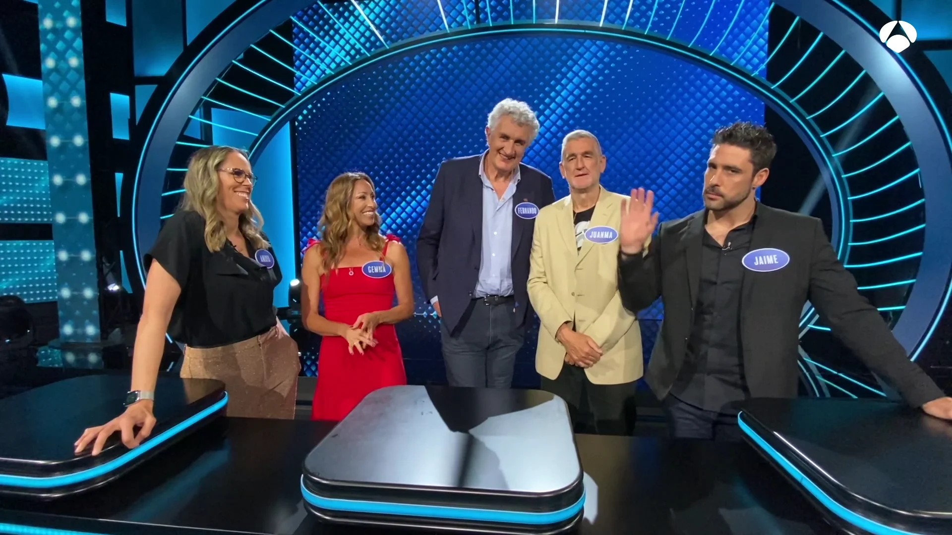 El viernes, el equipo 'Deportistas' en 'Family Feud'