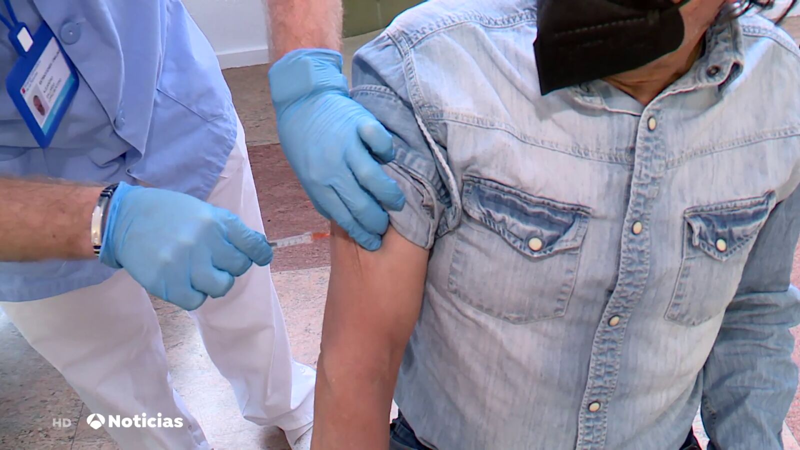 ¿Quiénes son las personas inmunodeprimidas a las que España podría poner una tercera vacuna del coronavirus?
