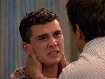 Manolín estalla en rabia y dolor al conocer la verdad: Beltrán mató a su hermana Marisol Manolín estalla en rabia y dolor al conocer la verdad: Beltrán mató a su hermana Marisol