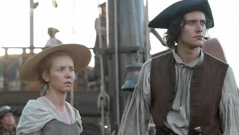 Lauren Lyle y César Domboy como Marsali y Fergus en 'Outlander