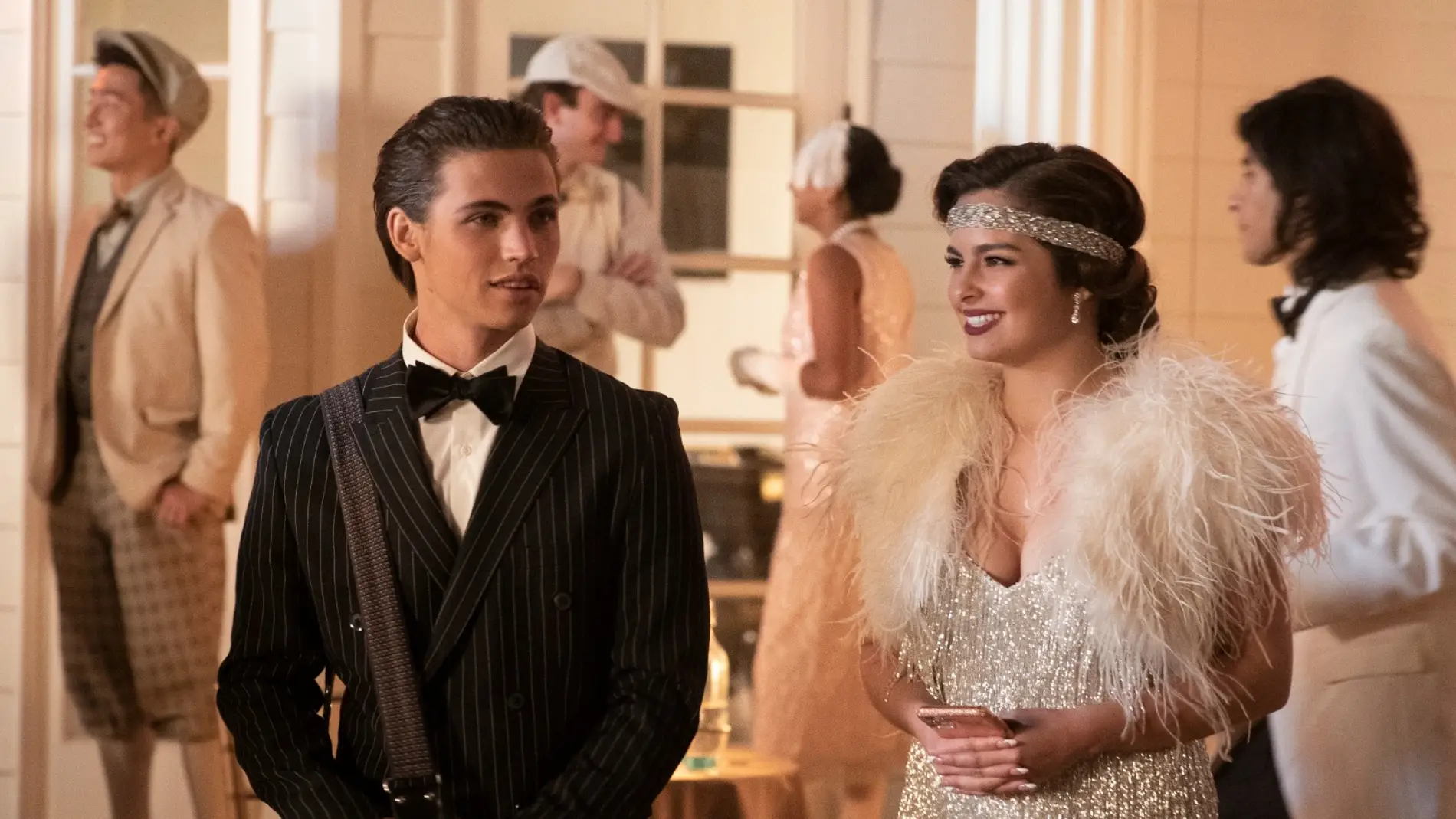 Tanner Buchanan y Addison Rae en 'Alguien como él' Tanner Buchanan y Addison Rae en 'Alguien como él'