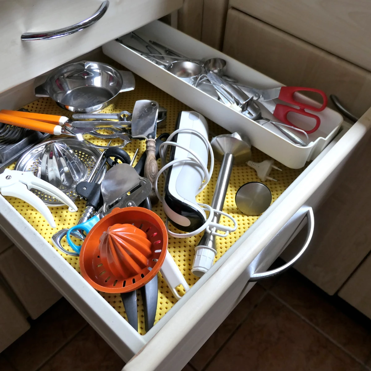 Orden en casa: Trucos para limpiar y guardar correctamente las ollas y  cacerolas en la cocina