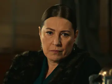 Hünkar le suplica a Demir que vuelva a la mansión: “Hazlo por el honor de nuestro apellido” Hünkar le suplica a Demir que vuelva a la mansión: “Hazlo por el honor de nuestro apellido”