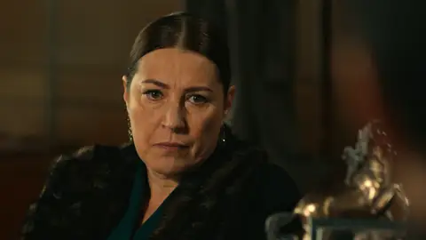 Hünkar le suplica a Demir que vuelva a la mansión: “Hazlo por el honor de nuestro apellido” Hünkar le suplica a Demir que vuelva a la mansión: “Hazlo por el honor de nuestro apellido”
