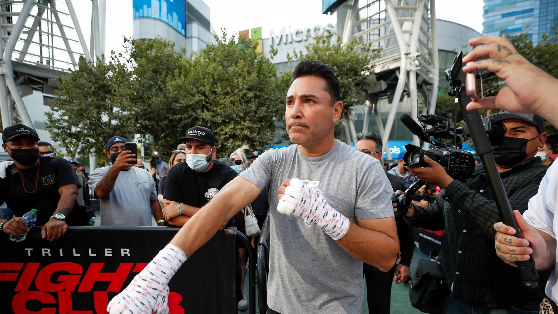 El boxeador Óscar de la Hoya reconoce que fue violado con 13 años