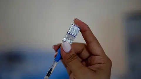 Los castigos de China para quienes niegan a vacunarse de coronavirus Los castigos de China para quienes niegan a vacunarse de coronavirus