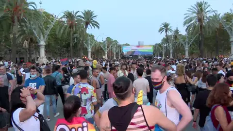 Barcelona celebra el Orgullo con 5.500 asistentes y medidas sanitarias Barcelona celebra el Orgullo con 5.500 asistentes y medidas sanitarias