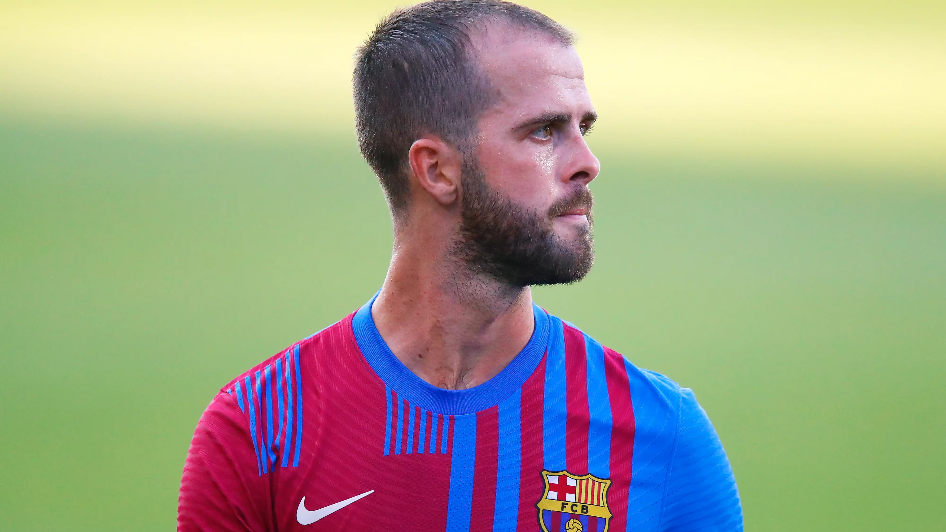 Pjanic carga contra Koeman tras su salida del Barcelona: "Me ha faltado el respeto" Pjanic carga contra Koeman tras su salida del Barcelona: "Me ha faltado el respeto"