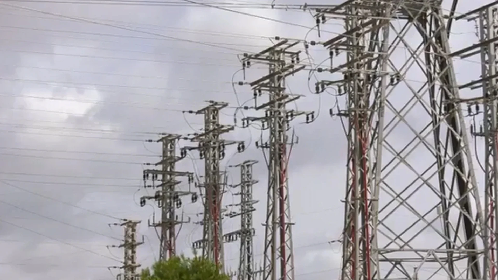 A3 Noticias Fin de Semana (04-09-21) El sábado más caro de la historia: el precio de la luz llegará hoy a los 134,89 euros por megavatio hora A3 Noticias Fin de Semana (04-09-21) El sábado más caro de la historia: el precio de la luz llegará hoy a los 134,89 euros por megavatio hora