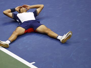 La emocionante celebración de Carlos Alcaraz tras imponerse a Tsitsipas en el US Open