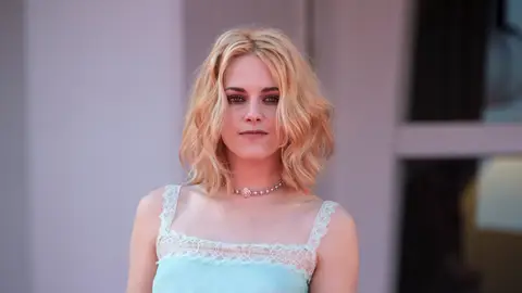 Kristen Stewart en el Festival de Venecia Kristen Stewart en el Festival de Venecia