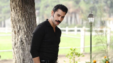 ¿Quién es Uğur Güneş? Conocemos a uno de los protagonistas de ‘Tierra Amarga’