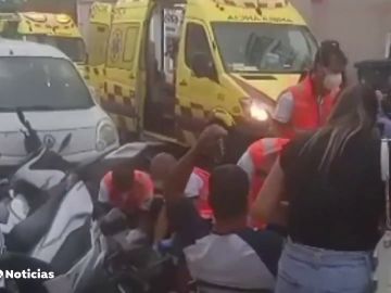 Un coche atropella a cinco personas que estaban en una terraza de un bar de Mahón, en Menorca