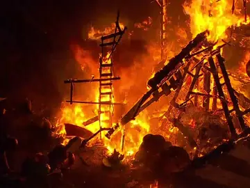 Valencia pone fin a unas atípicas Fallas 2021 marcadas por la pandemia de coronavirus Valencia pone fin a unas atípicas Fallas 2021 marcadas por la pandemia de coronavirus