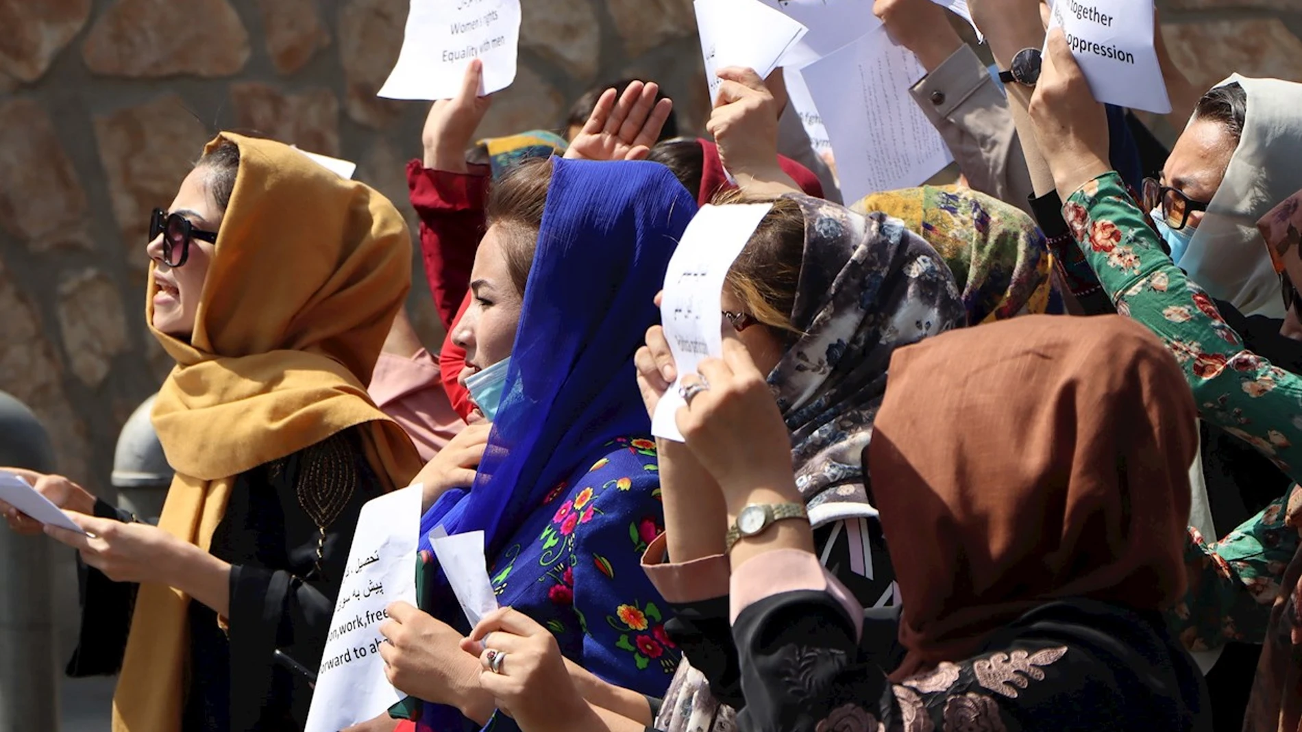 Protesta de mujeres afganas este viernes en Kabul.