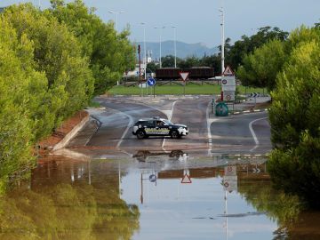 Las lluvias y las rachas de viento provocan inundaciones y desbordamientos en Mallorca