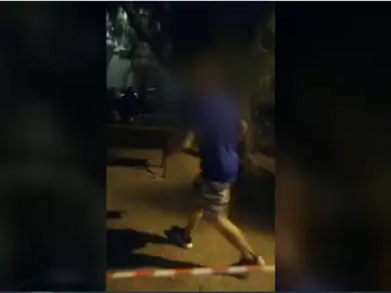 Un hombre siembra el pánico en Castellón al sacar una pistola y huir usando un niño como escudo humano Un hombre siembra el pánico en Castellón al sacar una pistola y huir usando un niño como escudo humano