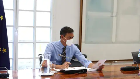 Pedro Sánchez se compromete a que al final de 2021 los españoles hayan pagado lo mismo que en 2018 Pedro Sánchez se compromete a que al final de 2021 los españoles hayan pagado lo mismo que en 2018