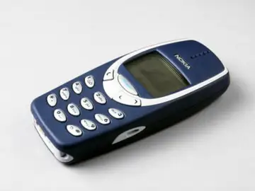 Operan de urgencia a un hombre que se había tragado un teléfono móvil Nokia 3310 Operan de urgencia a un hombre que se había tragado un teléfono móvil Nokia 3310