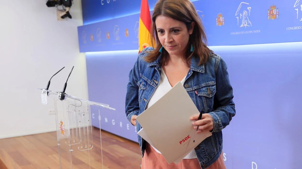 Adriana Lastra justifica su salida de la portavocía del PSOE en el Congreso: "Iba siendo hora de centrarme" Adriana Lastra justifica su salida de la portavocía del PSOE en el Congreso: "Iba siendo hora de centrarme"