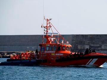 Salvamento Marítimo halla el cadáver de una persona en aguas del Estrecho de Gibraltar