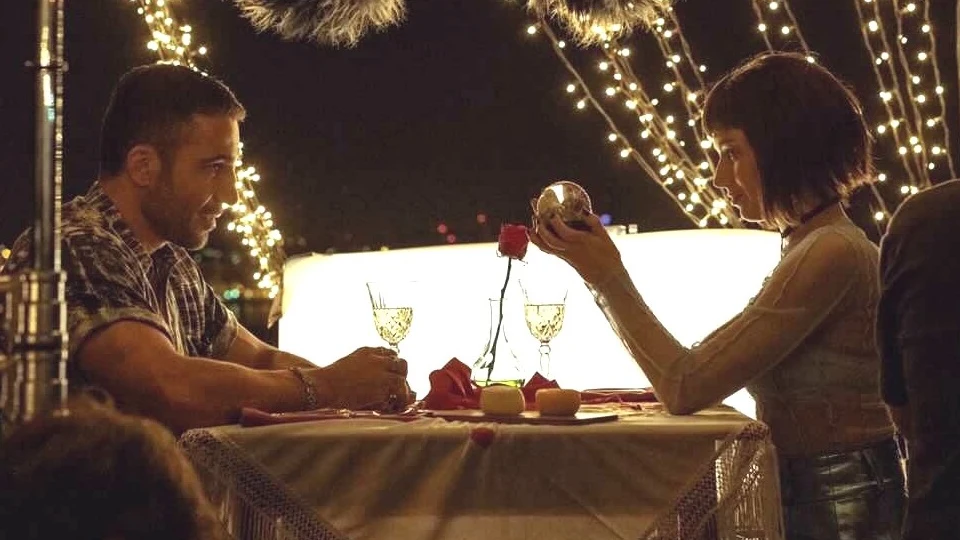 Miguel Ángel Silvestre y Úrsula Corberó en 'La casa de papel' Miguel Ángel Silvestre y Úrsula Corberó en 'La casa de papel'