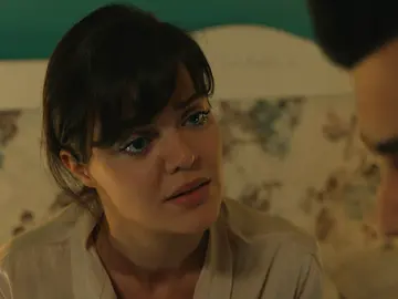 Demir le confiesa a Züleyha que piensa en volver a la mansión con su familia Demir le confiesa a Züleyha que piensa en volver a la mansión con su familia