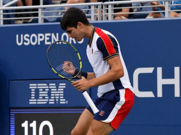 Carlos Alcaraz hace historia y accede, a sus 18 años, a los cuartos de final del Open US