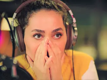 Gülben ataca a Esra en pleno programa de radio: “Eres una desvergonzada” Gülben ataca a Esra en pleno programa de radio: “Eres una desvergonzada”