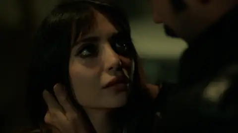 De la tensión al amor: Yilmaz y Müjgan protagonizan un sincero ‘te quiero’ Yilmaz le ha salvado la vida a la doctora y ella no ha dudado en decirle lo mucho que le quiere.