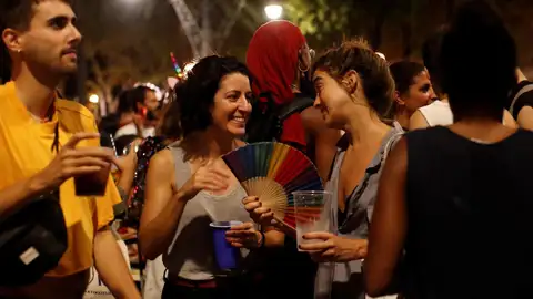 Botellones el primer día de toque de queda en Valencia Botellones el primer día de toque de queda en Valencia