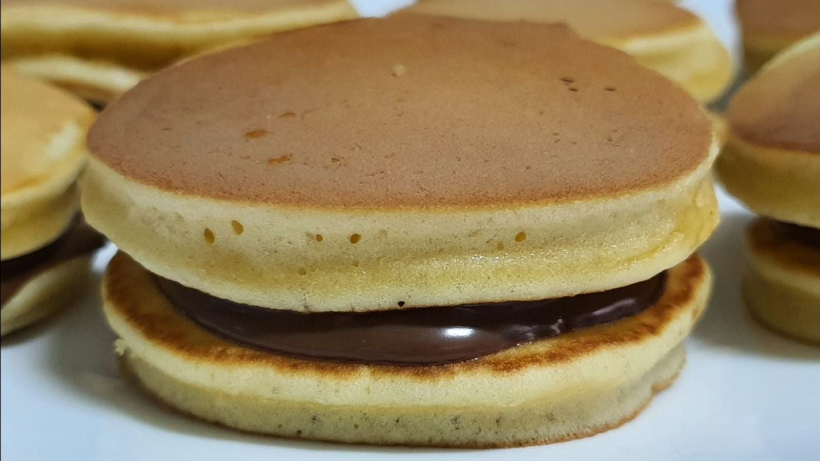 Dorayakis de chocolate: Paso a paso para preparar la famosa merienda de Doraemon