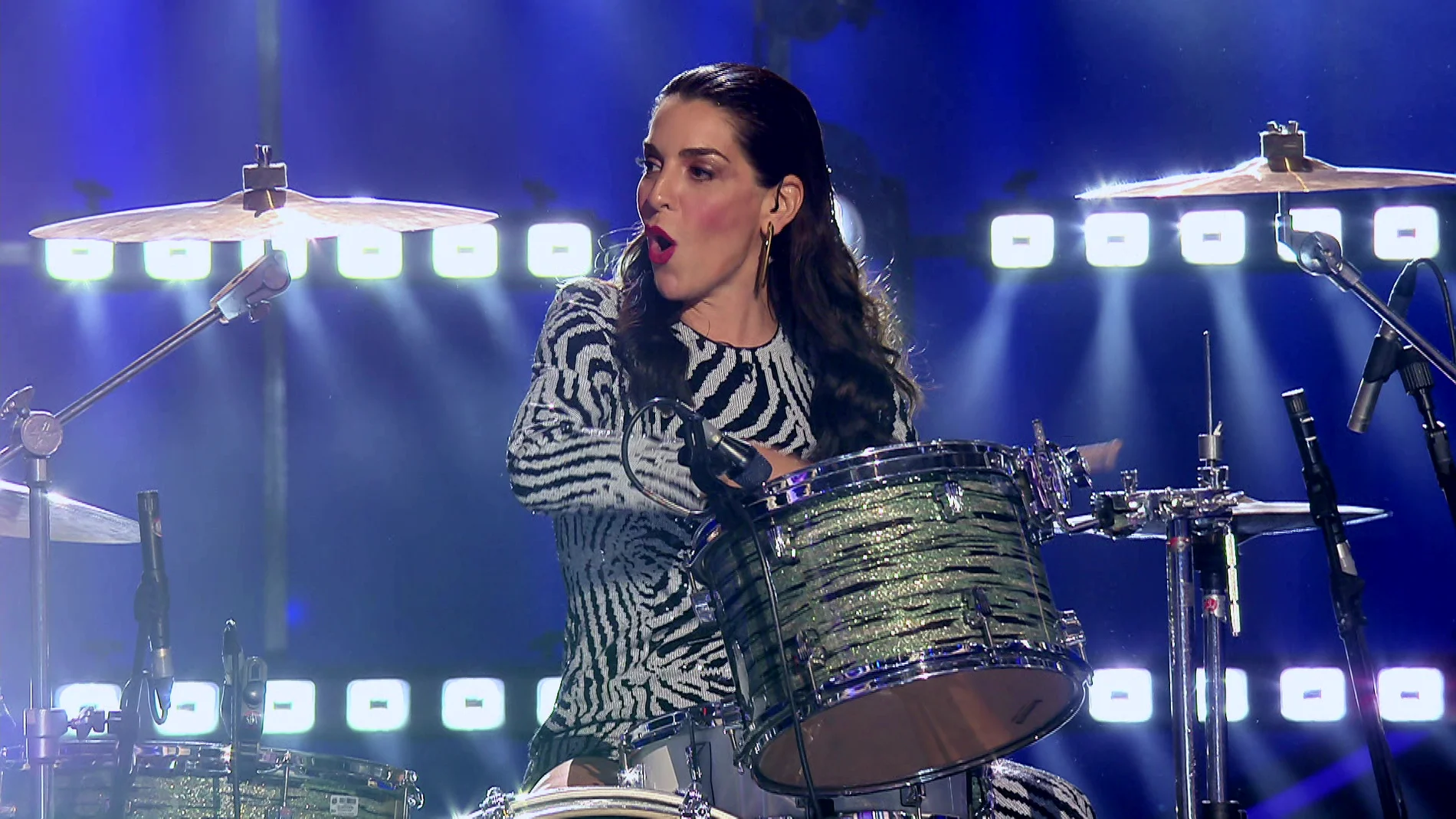 Ruth Lorenzo demuestra que es una artista total… ¡tocando la batería!
