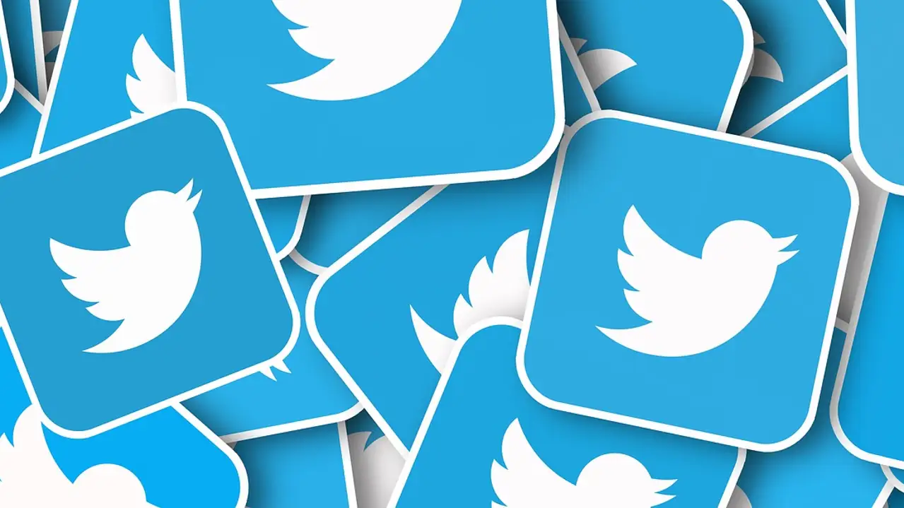 Twitter Twitter