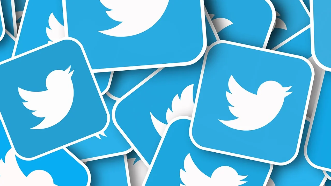 Twitter Twitter