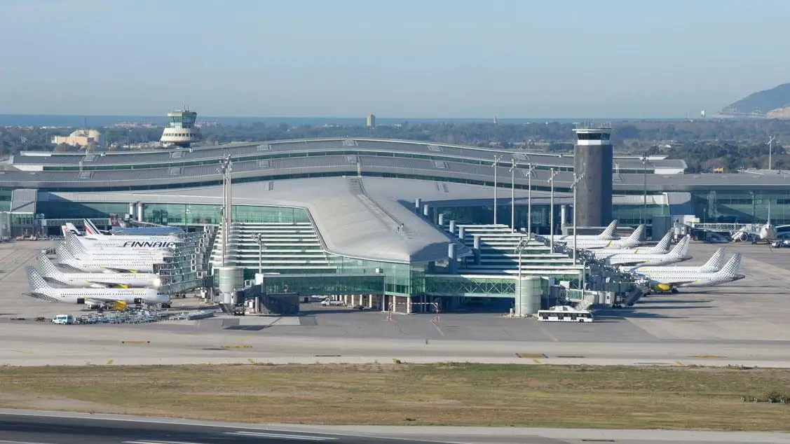 El aeropuerto de El Prat no se ampliar&aacute; por falta de acuerdo entre Gobierno y Generalitat