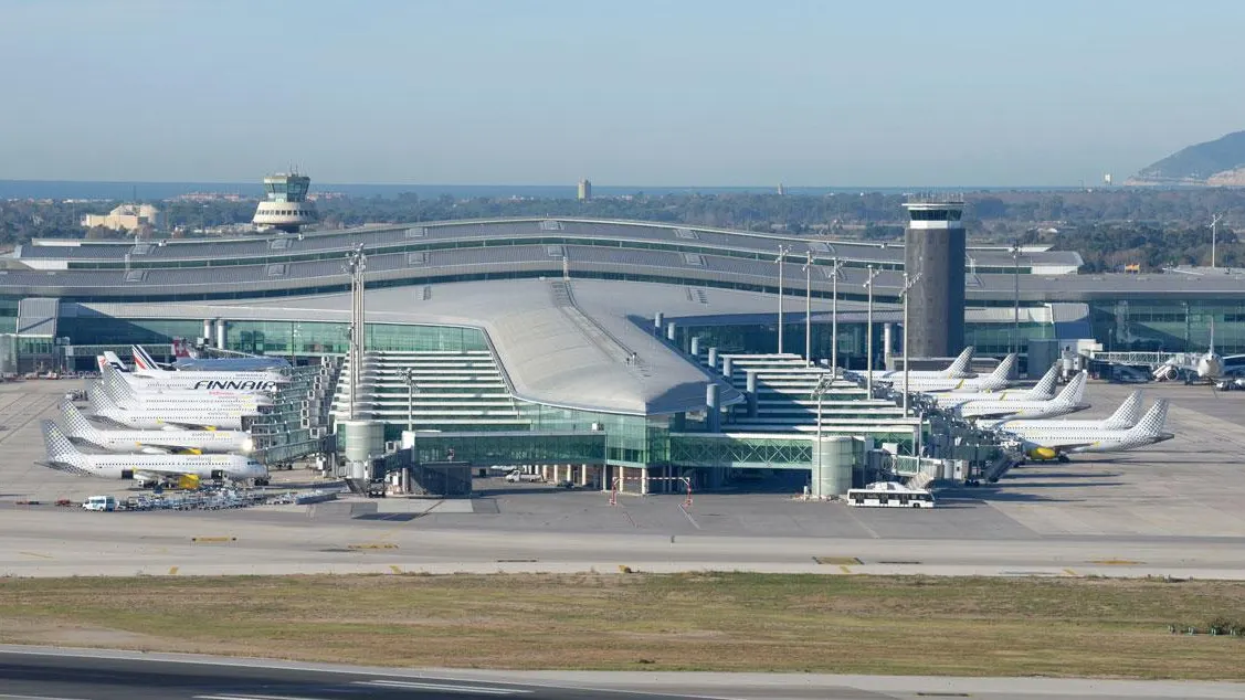 El aeropuerto de El Prat no se ampliará por falta de acuerdo entre Gobierno y Generalitat El aeropuerto de El Prat no se ampliará por falta de acuerdo entre Gobierno y Generalitat