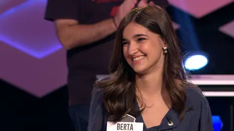 Un lejano recuerdo de Berta salva a ‘Los revueltos’ en la cuarta bomba: “Lo leí de pequeña” Un lejano recuerdo de Berta salva a ‘Los revueltos’ en la cuarta bomba: “Lo leí de pequeña”