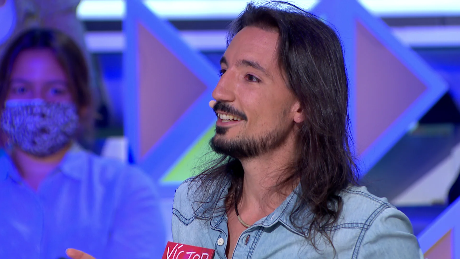 &iexcl;Cu&aacute;nta creatividad! V&iacute;ctor versiona a Raphael en el Especial &lsquo;Veo c&oacute;mo cantas&rsquo;