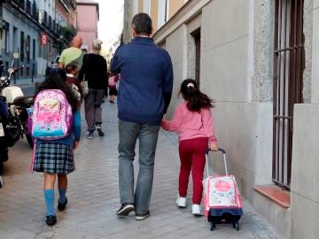 Los alumnos y profesores en contacto estrecho con un positivo no tendr&aacute;n que guardar cuarentena