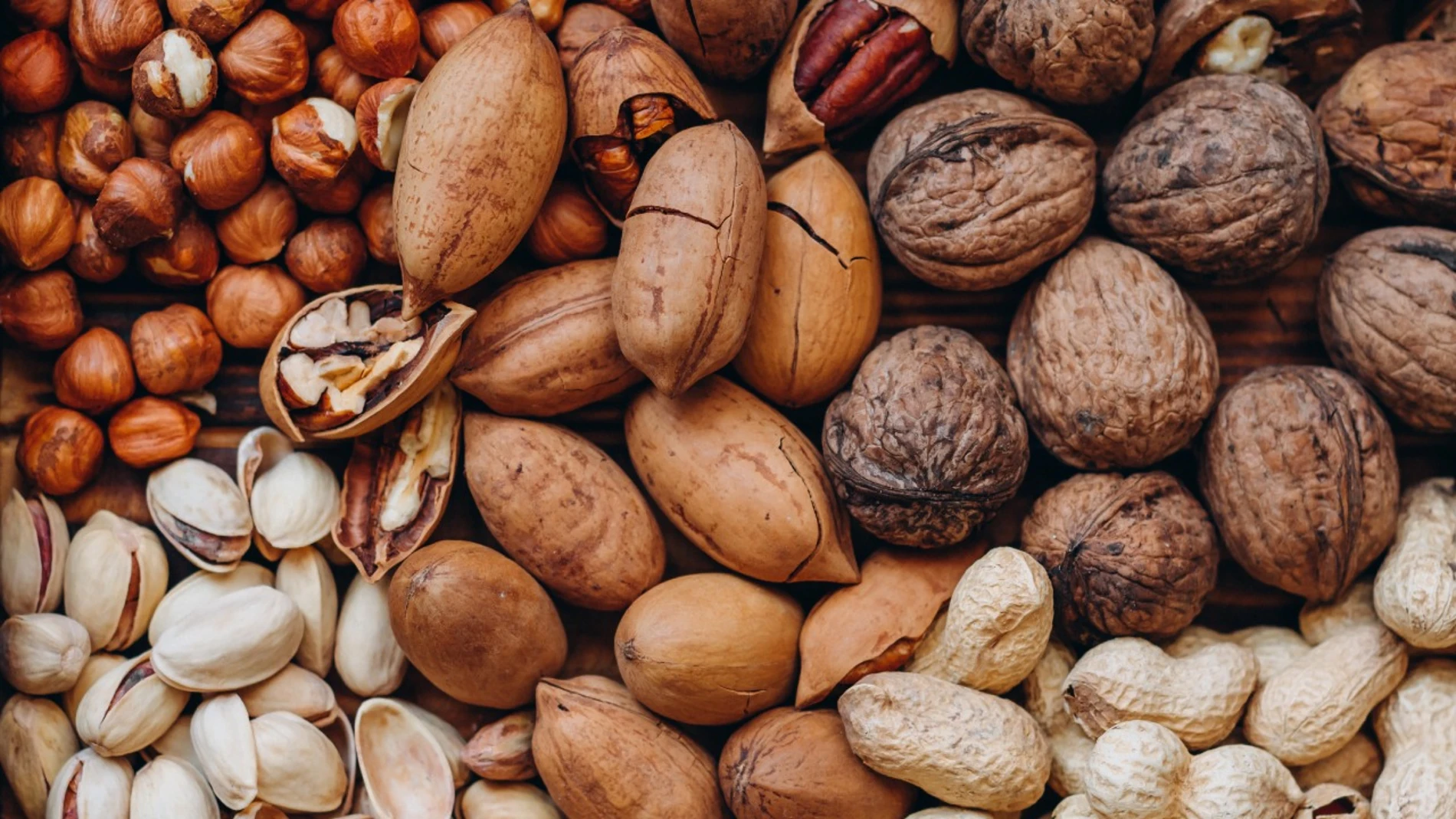 Un estudio revela las consecuencias que tiene comer frutos secos a menudo  sobre tu peso