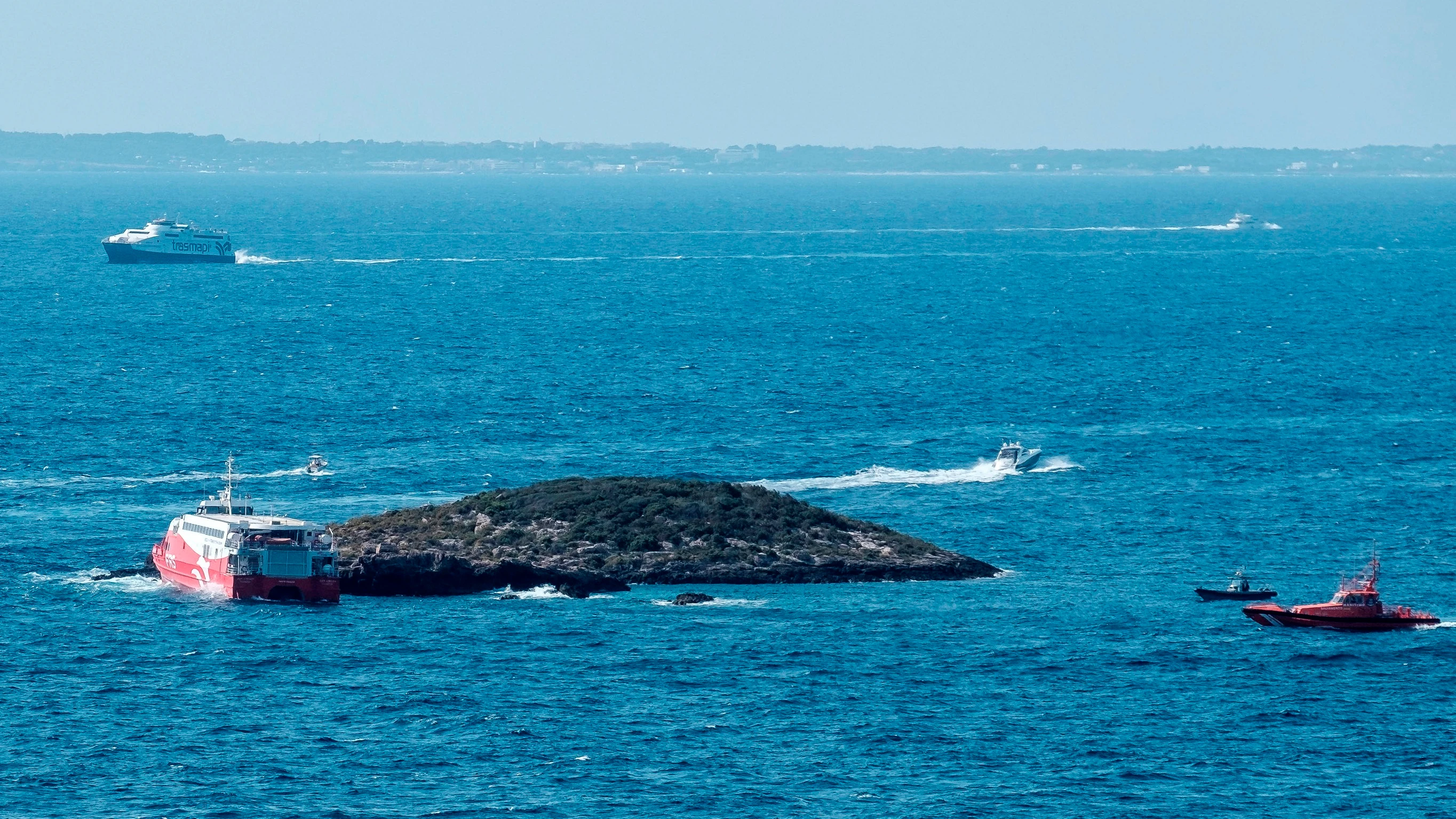 Investigan por homicidio al patr&oacute;n del barco que choc&oacute; con un ferri en Ibiza y caus&oacute; la muerte de un hombre