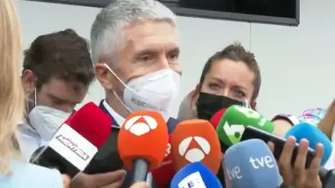 Grande-Marlaska, tras la falsa agresión homófoba: "La única responsabilidad que asumo es la de seguir trabajando" Grande-Marlaska, tras la falsa agresión homófoba: "La única responsabilidad que asumo es la de seguir trabajando"