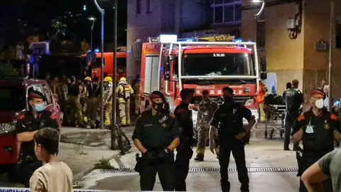 Una mujer muerta y 18 heridos en incendio de un piso en Olesa de Montserrat Una mujer muerta y 18 heridos en incendio de un piso en Olesa de Montserrat