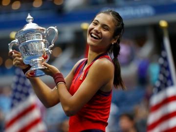  Emma Raducanu gana el US Open con 18 años y es la primera tenista que gana un GS desde la previa